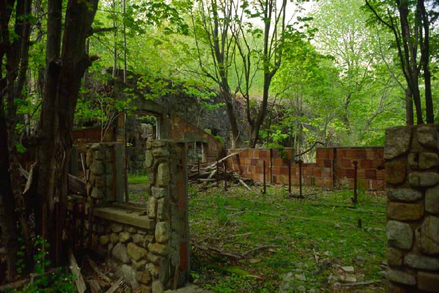 Storm King Village