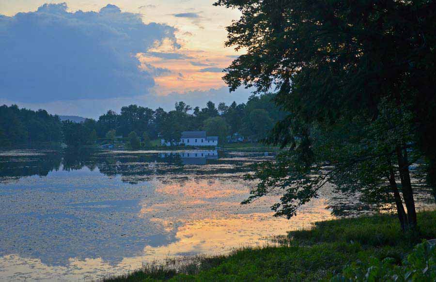 Ulster Heights Lake